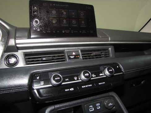 Used 2025 Honda Pilot EX-L image 7