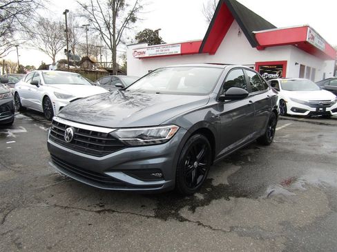 Used 2021 Volkswagen Jetta image 11