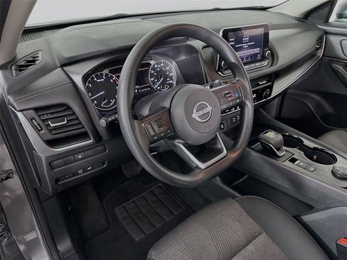 Used 2024 Nissan Rogue SV image 22