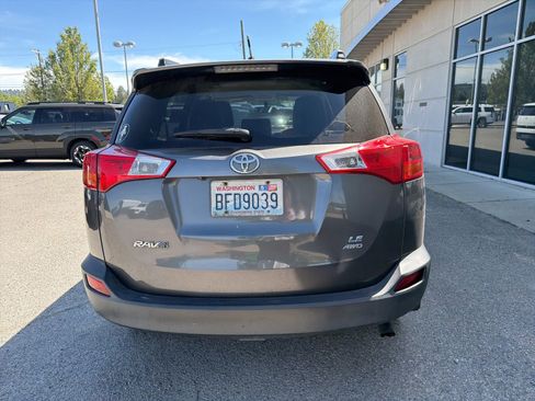 Used 2014 Toyota RAV4 LE w/ Preferred Accessory Package AWD/4WD image 6