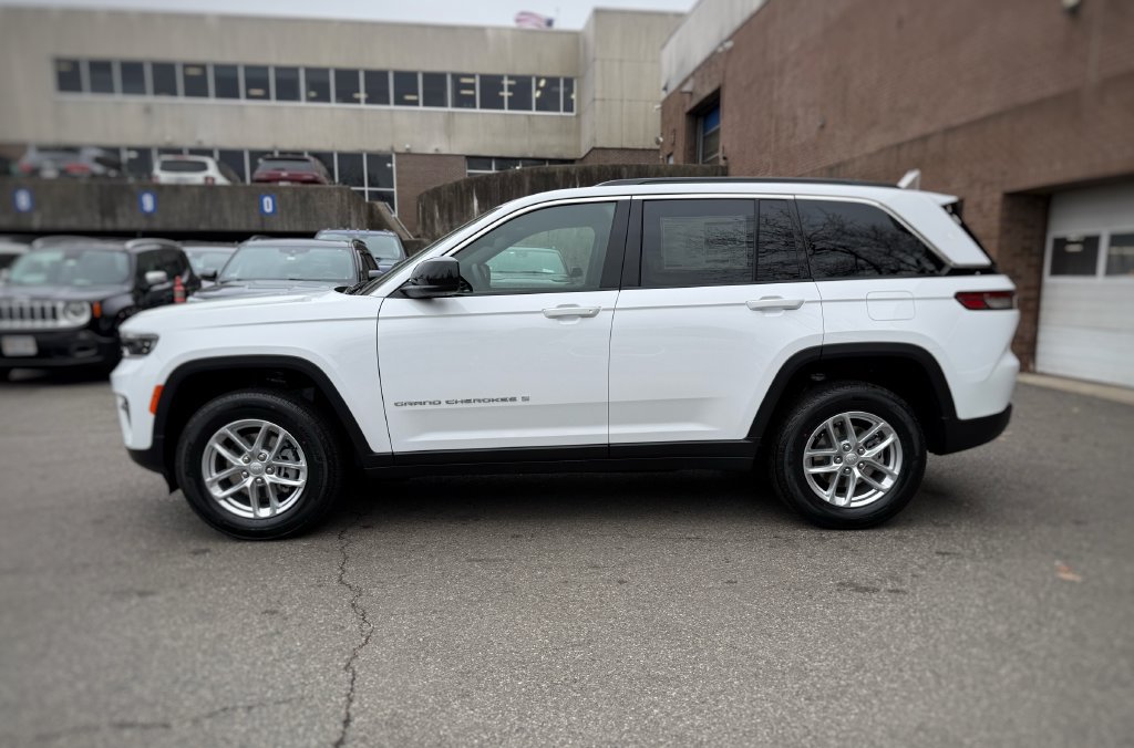 New 2026 Jeep Grand Cherokee Laredo X AWD/4WD image 14