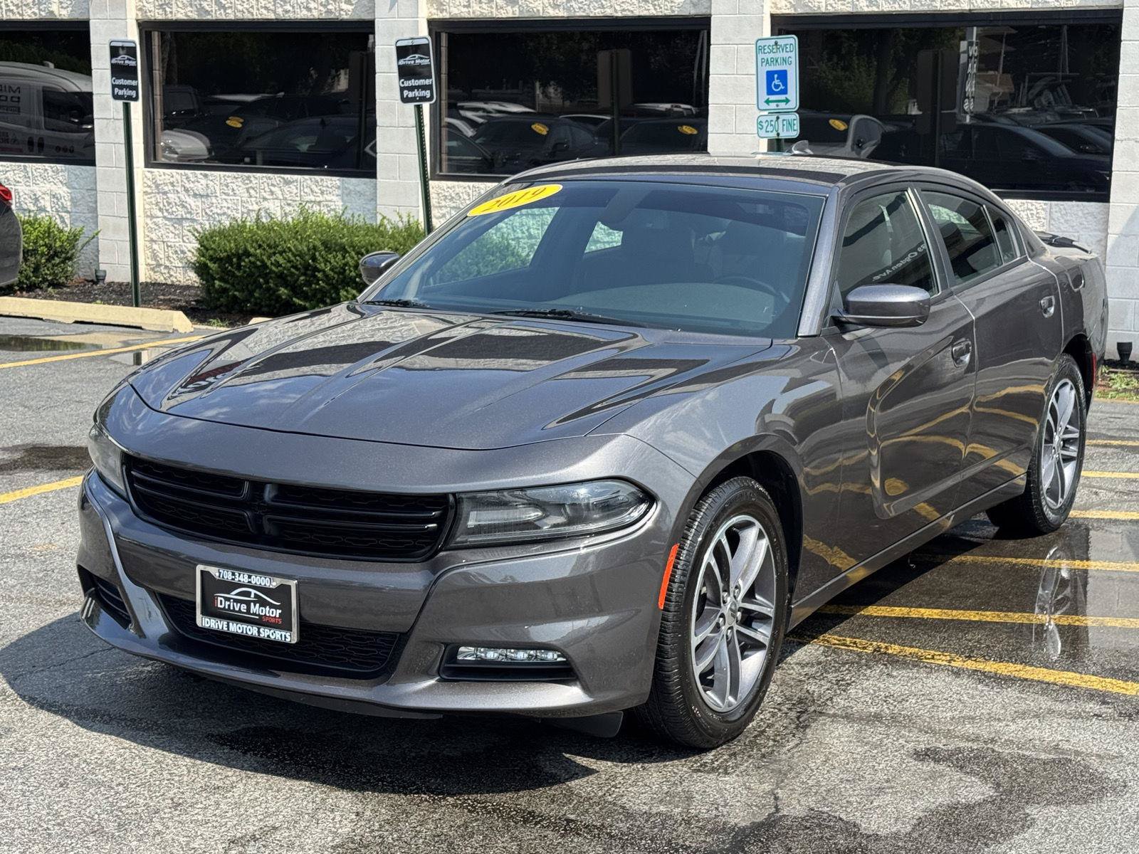 Used 2019 Dodge Charger SXT AWD/4WD image 15