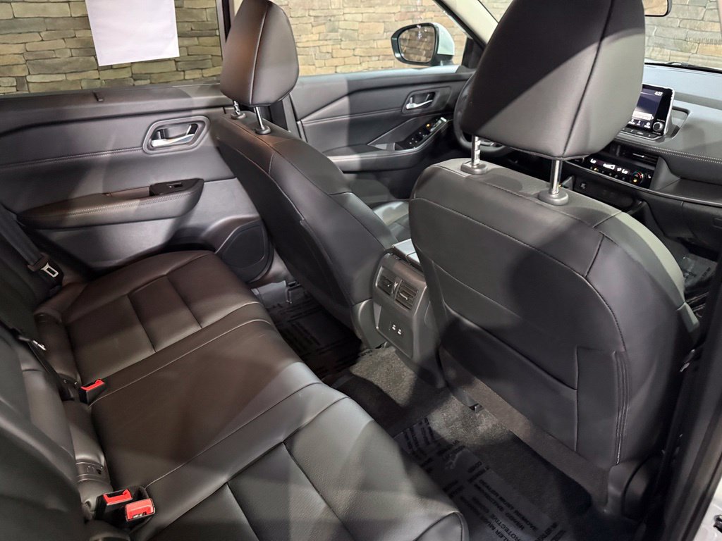 Certified 2025 Nissan Rogue SV w/ SV Premium Package FWD image 33