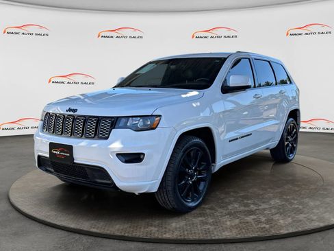 Used 2018 Jeep Grand Cherokee Altitude image 1