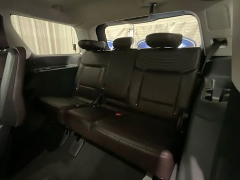 Used 2025 Ford Expedition Platinum w/ Platinum Ultimate Package AWD/4WD image 12
