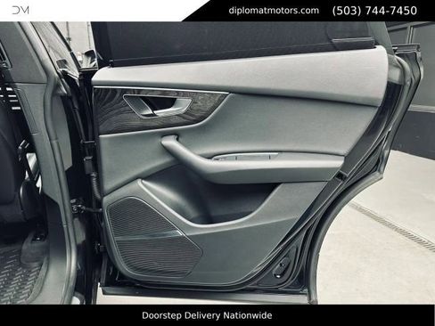 Used 2021 Audi Q8 Prestige AWD/4WD image 26