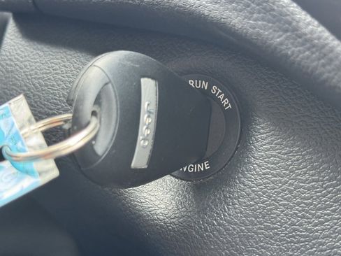 Used 2022 Jeep Cherokee Latitude image 19