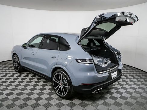 New 2026 Porsche Cayenne E-Hybrid image 36