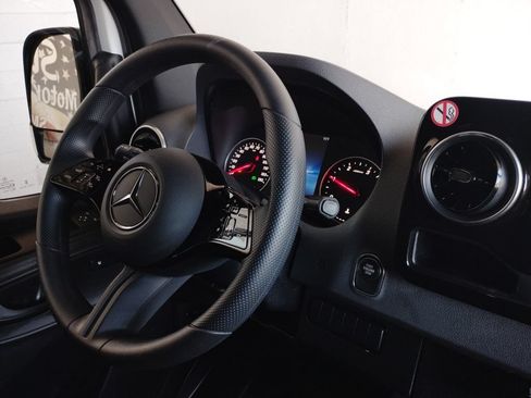 Used 2026 Mercedes-Benz Sprinter 2500 image 24
