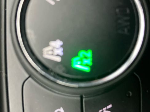 Used 2022 GMC Terrain SLE w/ Driver Convenience Package image 33