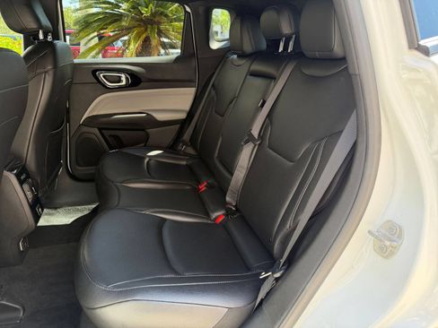 Used 2025 Jeep Compass Limited AWD/4WD image 21