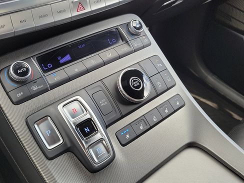 Used 2022 Hyundai Palisade Calligraphy image 22