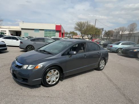 Used 2010 Honda Civic LX image 4