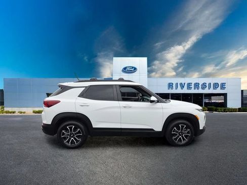 Used 2023 Chevrolet TrailBlazer ACTIV w/ Sun and Liftgate Package AWD/4WD image 8
