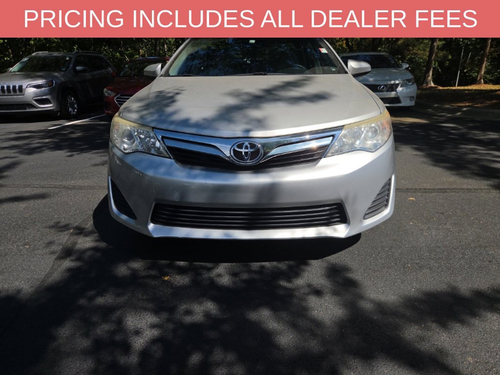 Used 2014 Toyota Camry LE FWD image 10