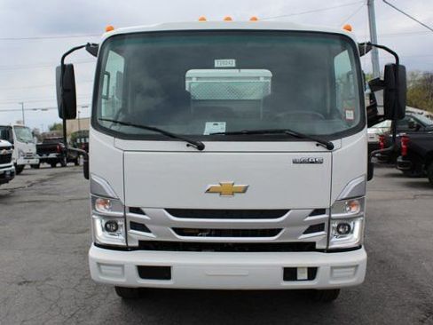 New 2024 Chevrolet Low Cab Forward image 10