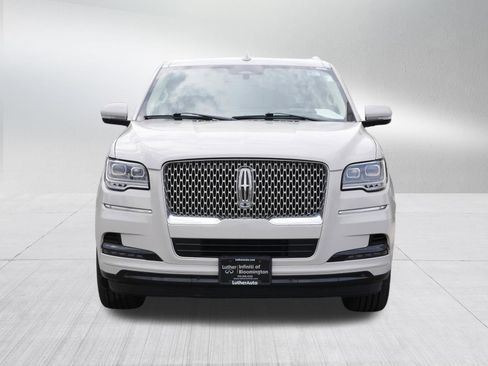 Used 2022 Lincoln Navigator L Reserve w/ Equipment Group 201A AWD/4WD image 2