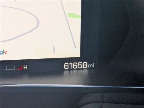 Used 2023 GMC Canyon Denali image 10