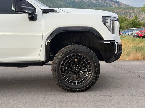 Used 2026 GMC Sierra 2500 AT4X AWD/4WD image 6