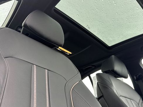 Used 2023 BMW M550i xDrive image 19