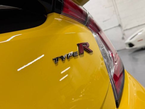 Used 2021 Honda Civic Type R Limited image 19