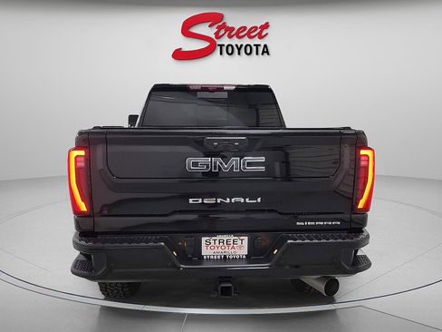 Used 2024 GMC Sierra 2500 Denali Ultimate w/ Max Trailering Package AWD/4WD image 3