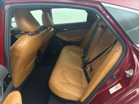 Used 2019 Toyota Avalon Limited FWD image 25