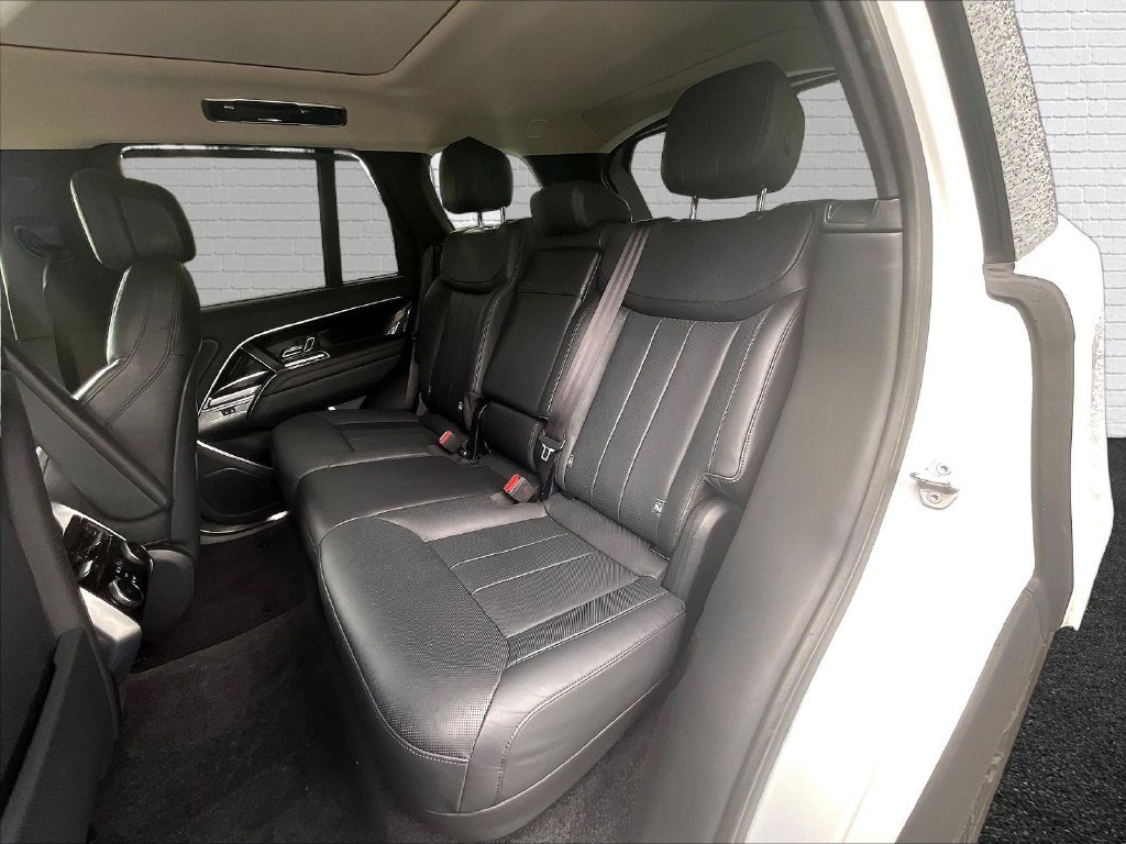 Used 2022 Land Rover Range Rover SE AWD/4WD image 18