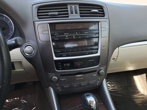 Used 2013 Lexus IS 250 w/ Premium Pkg Value Edition RWD image 19