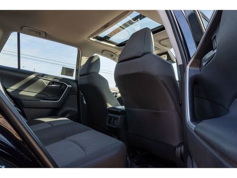 Used 2025 Toyota RAV4 XLE image 15