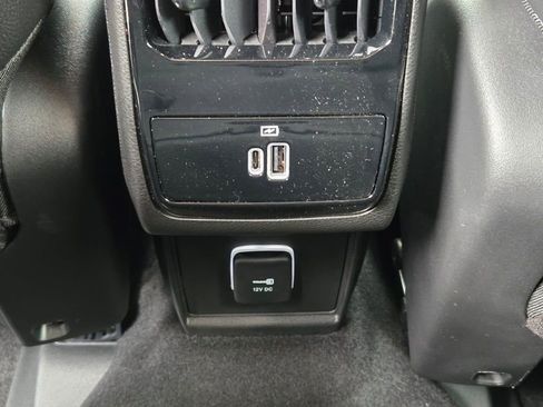 New 2026 Jeep Compass Latitude image 16