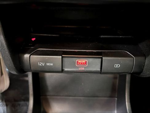 Used 2022 Kia Niro EX FWD image 33