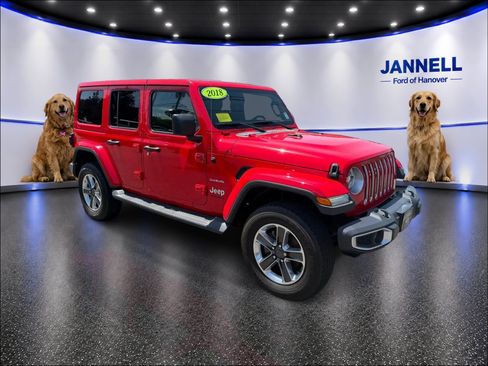 Used 2018 Jeep Wrangler Unlimited Sahara w/ Dual Top Group AWD/4WD image 3