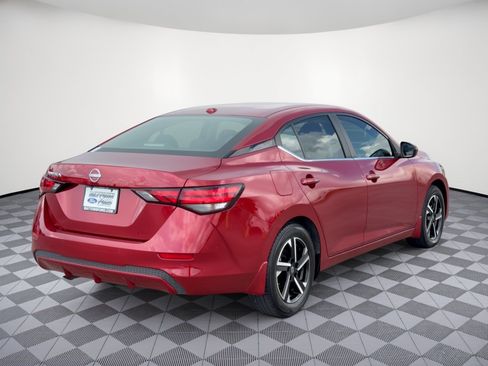 Used 2025 Nissan Sentra SV FWD image 9