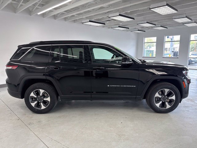 Used 2024 Jeep Grand Cherokee Limited 4xe AWD/4WD image 17