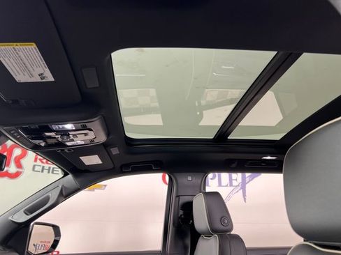 New 2026 Chevrolet Suburban Premier w/ Sun And Tow Package image 18