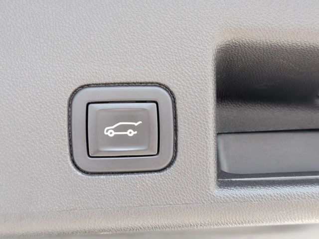 Used 2022 Chevrolet Equinox RS FWD image 11