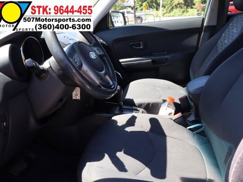 Used 2010 Kia Soul + w/ Audio Pkg FWD image 13