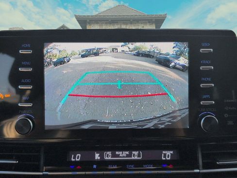 Used 2024 Toyota Sienna AWD image 21