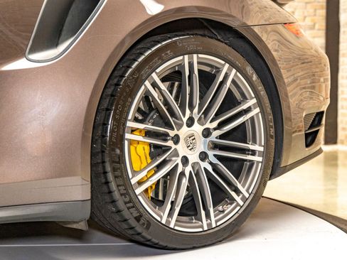 Used 2015 Porsche 911 4 Coupe image 12