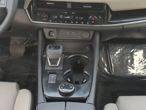 Certified 2025 Nissan Rogue SL w/ Tech Package AWD/4WD image 19