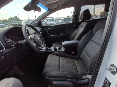 Used 2021 Kia Sportage LX AWD/4WD image 6