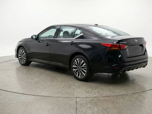 Used 2025 Nissan Altima 2.5 SV image 6