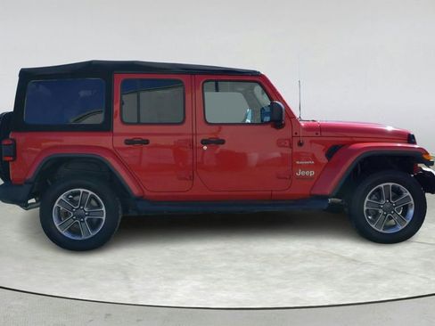 Used 2020 Jeep Wrangler Unlimited Sahara image 7