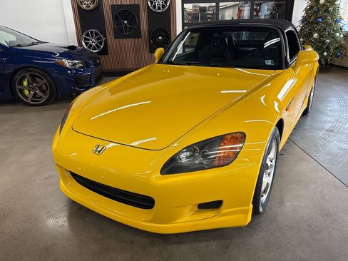 Used 2003 Honda S2000 image 2