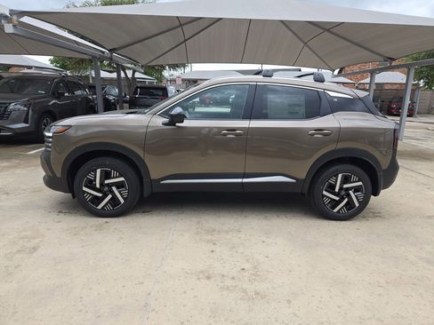 New 2026 Nissan Kicks SV FWD image 6