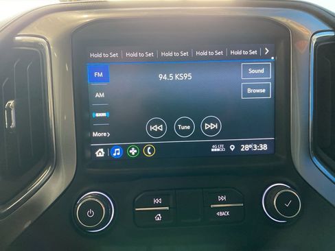 Used 2022 Chevrolet Silverado 1500 RST image 2