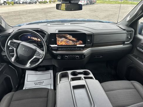 Used 2023 Chevrolet Silverado 1500 RST AWD/4WD image 17