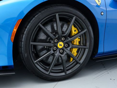 Certified 2022 Ferrari F8 Tributo RWD image 16