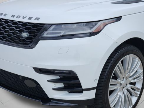 Certified 2019 Land Rover Range Rover Velar R-Dynamic SE AWD/4WD image 30